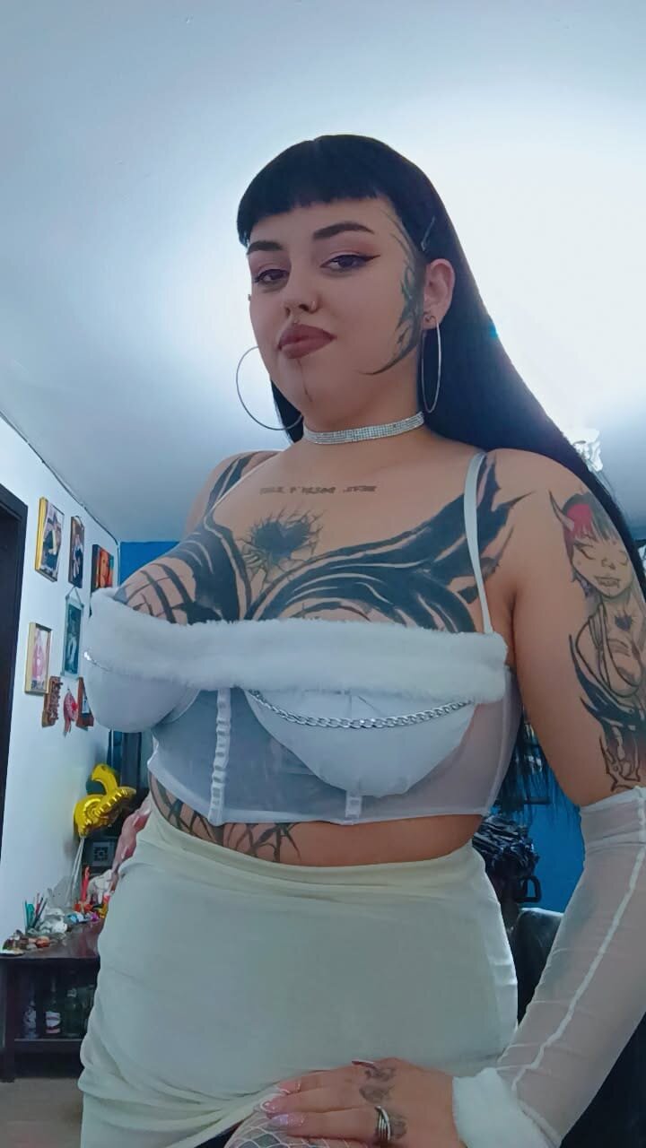 XXX Porn Photo of Nude malboro_01 17