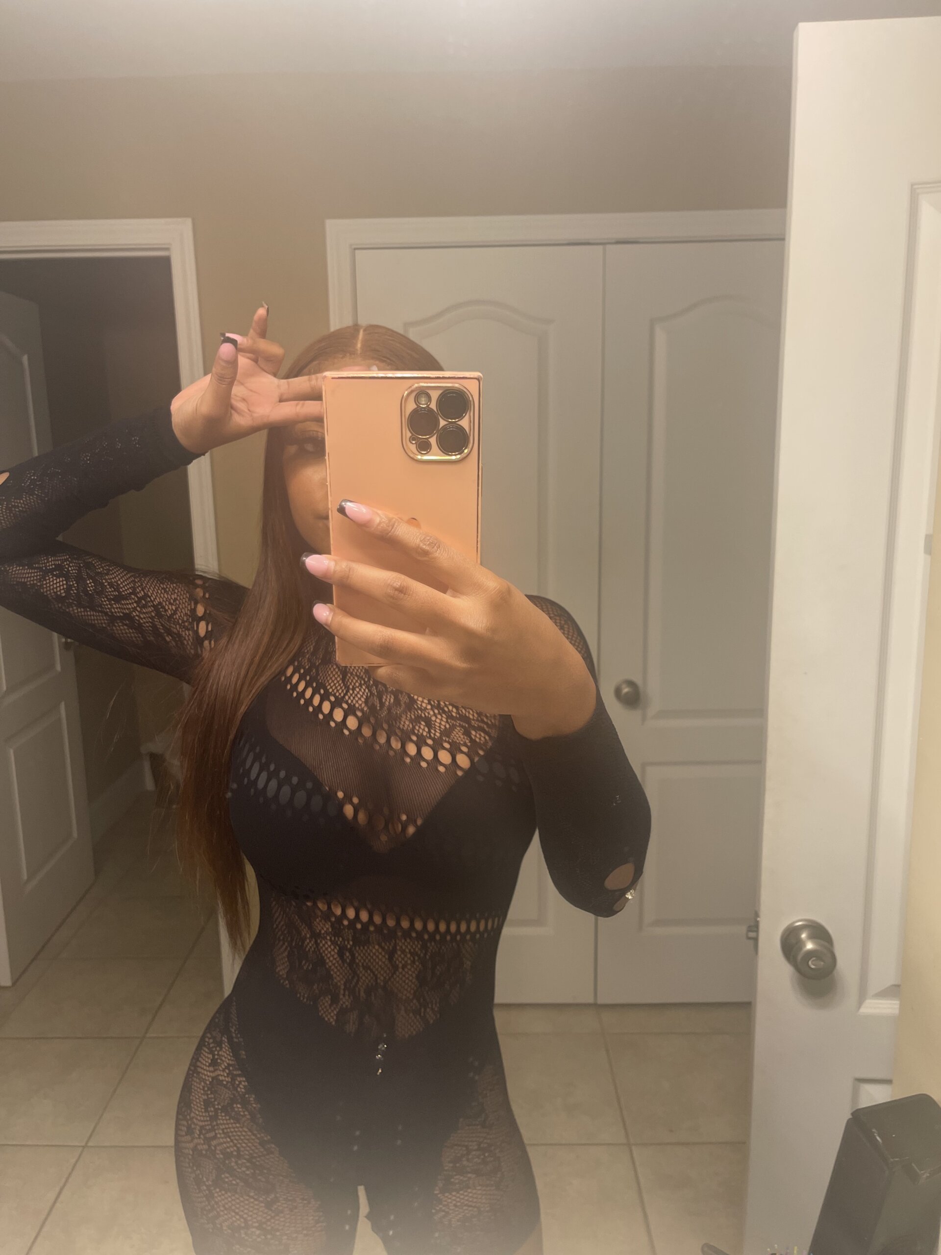 XXX Porn Photo of Nude Noelle-XOX 1