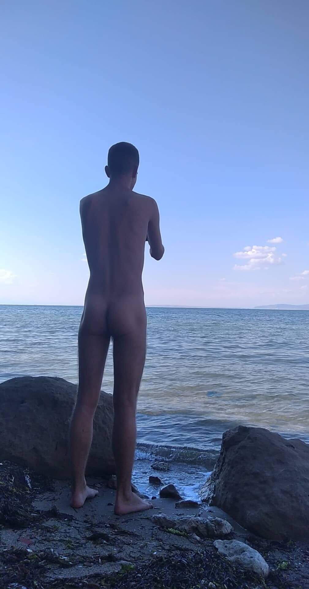 XXX Porn Photo of Nude _horny_guy 3
