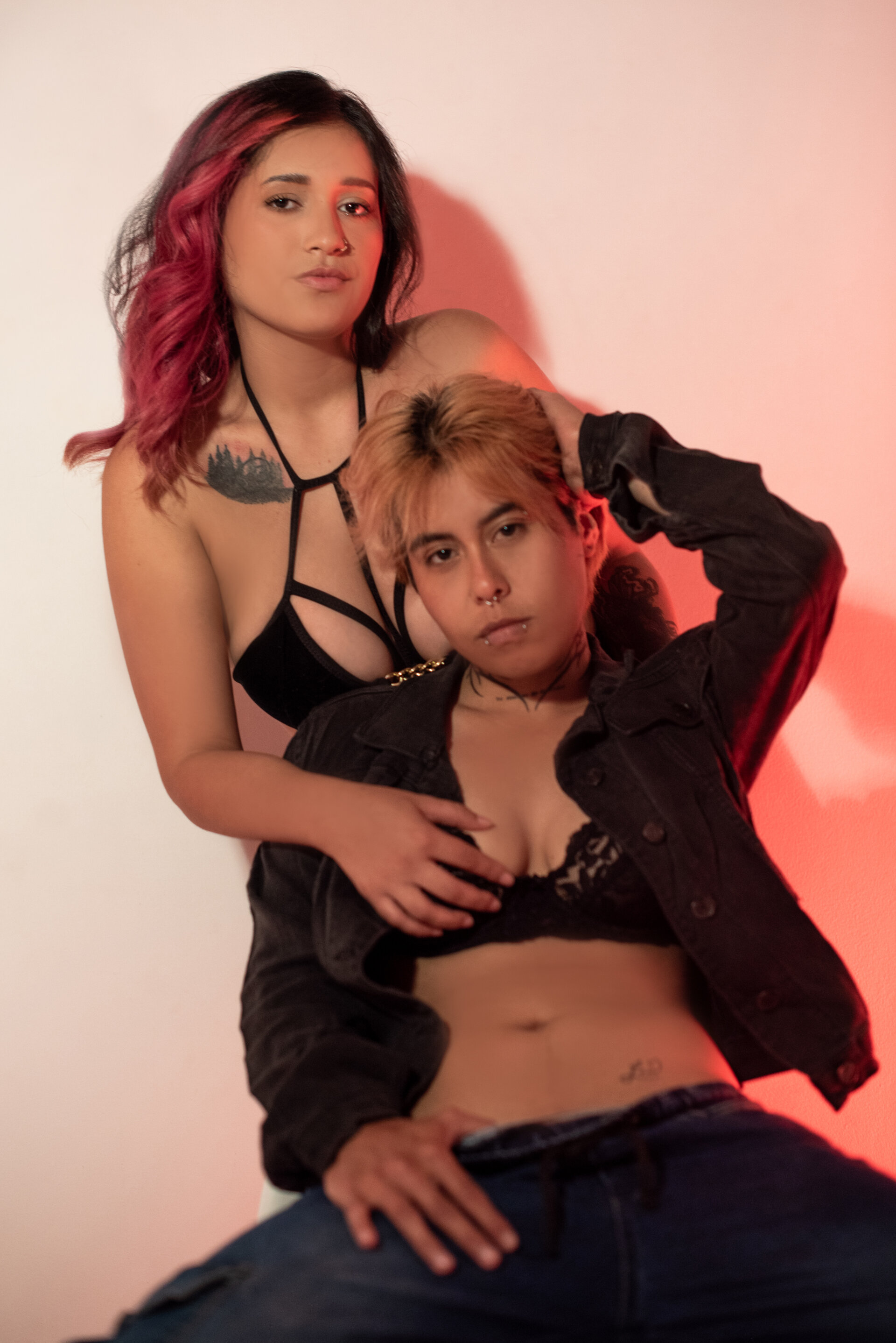 XXX Porn Photo of Nude AnnieAndReach 7