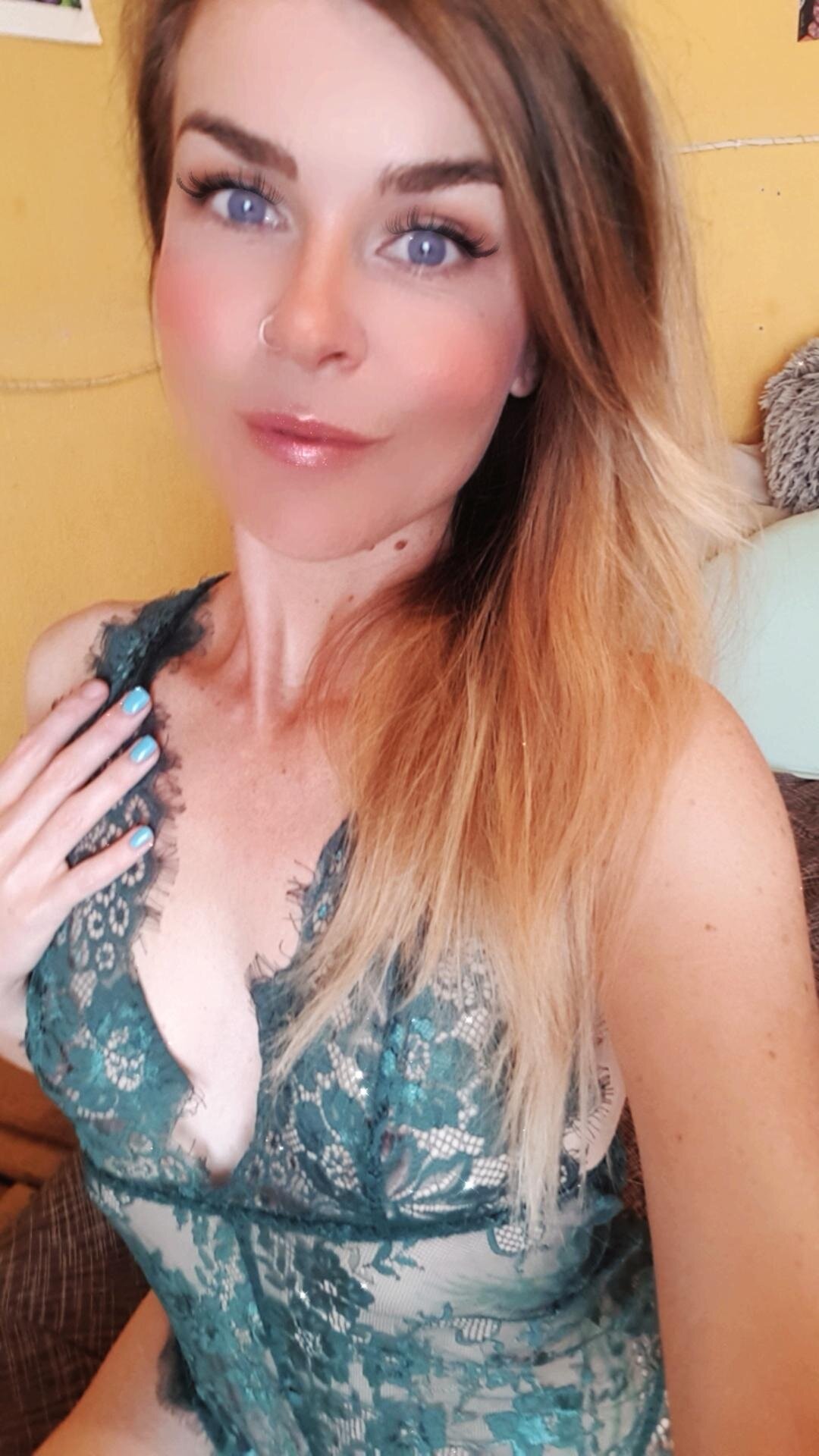 XXX Porn Photo of Nude MistressMilfAkyra 3