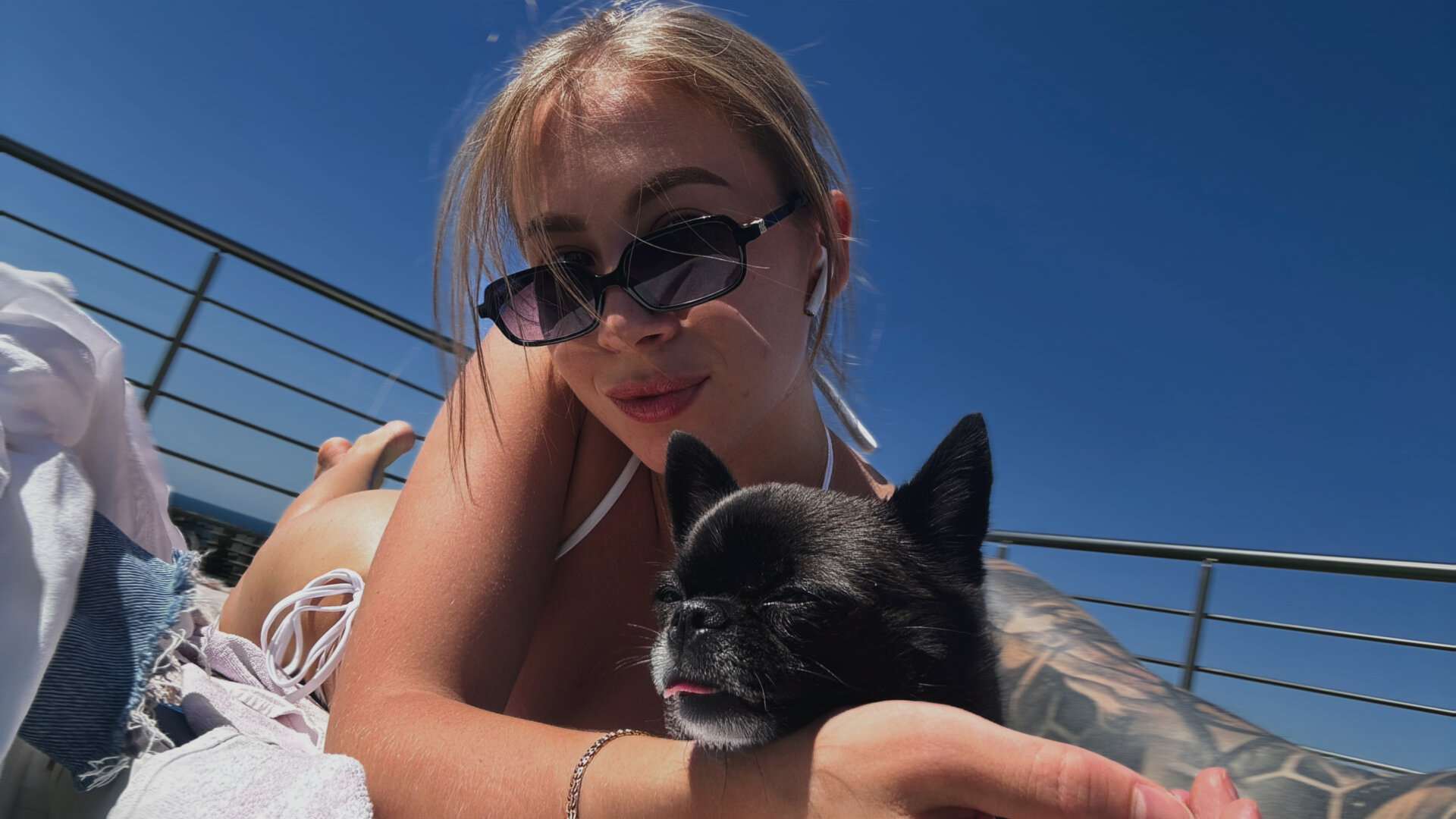 XXX Porn Photo of Nude _air_kiss_ 1