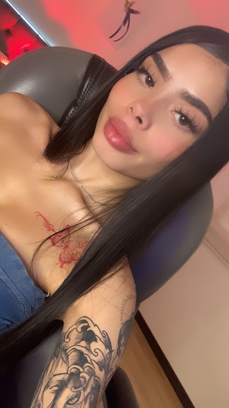 XXX Porn Photo of Nude GuggaHell 9