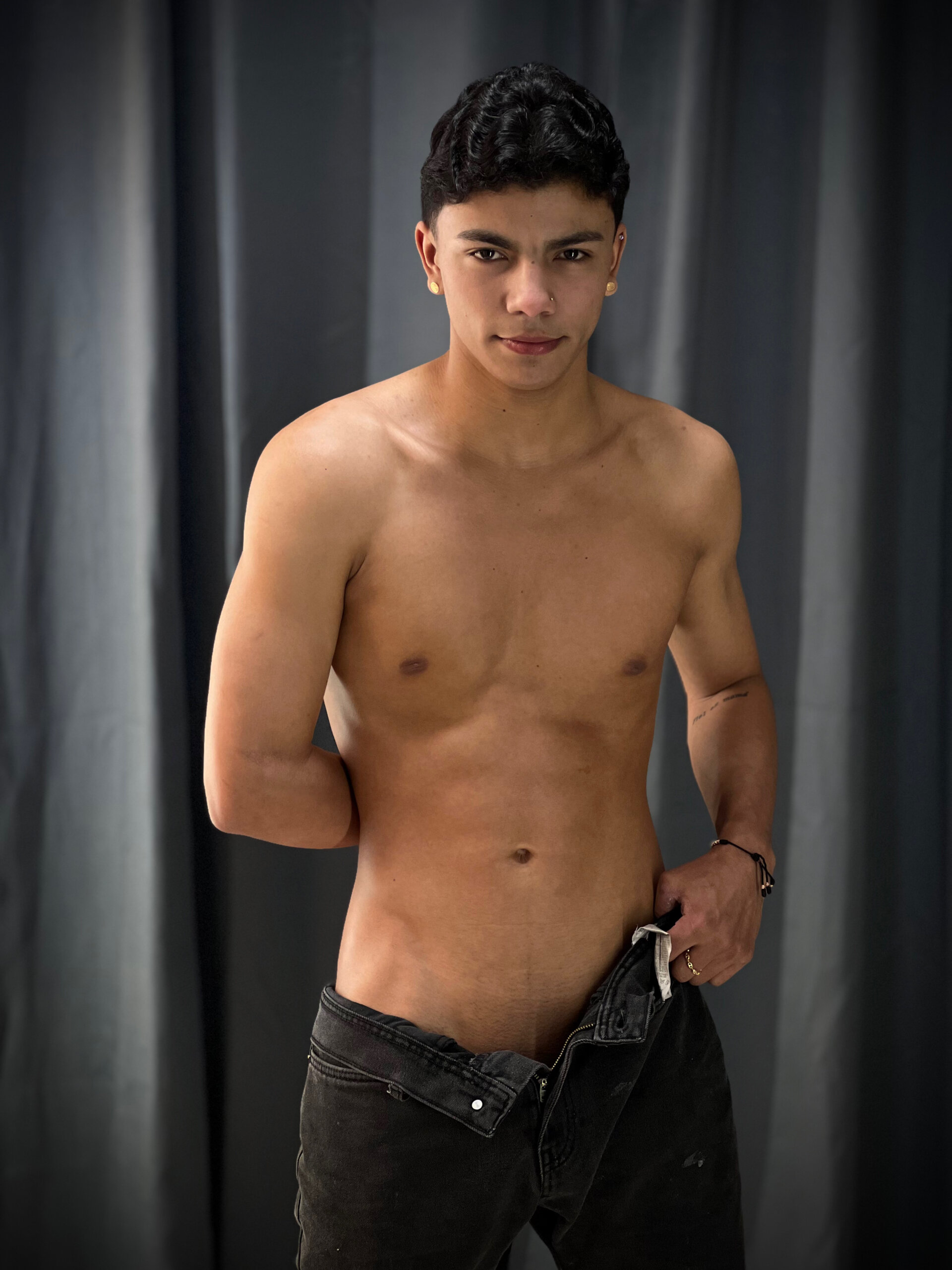 XXX Porn Photo of Nude Emiliano_So 3