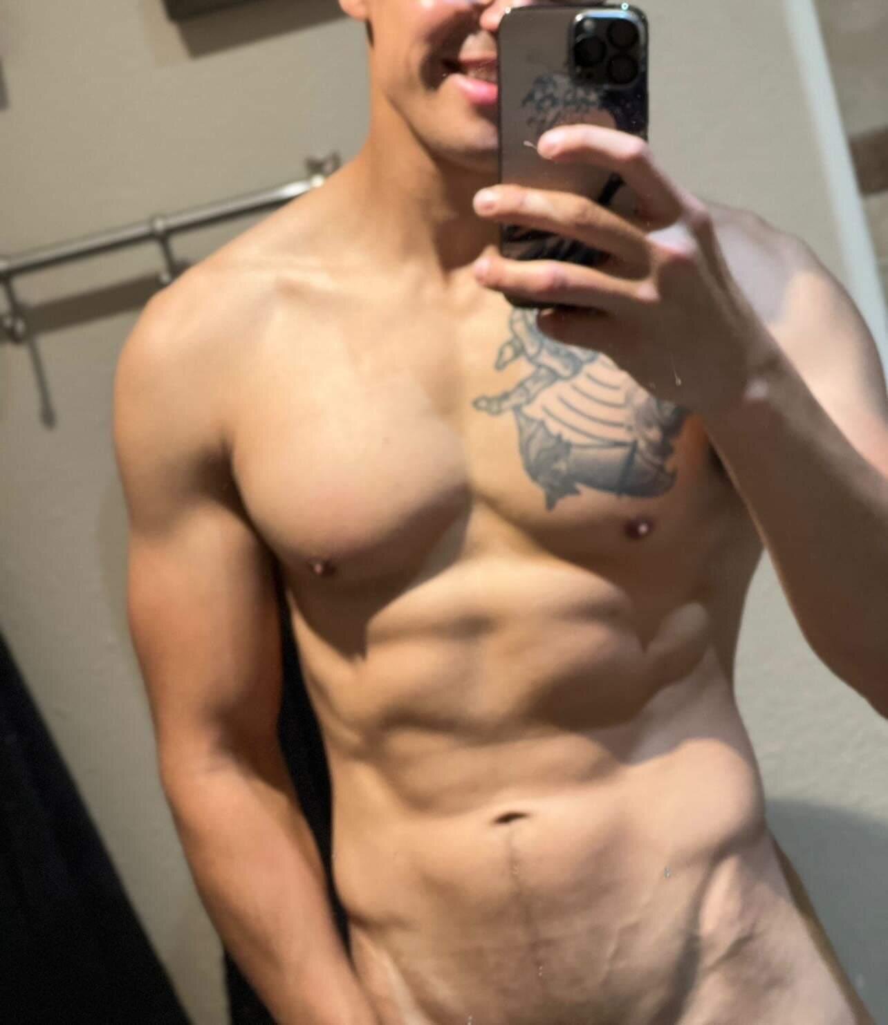 XXX Porn Photo of Nude bigbrolittlesis 4