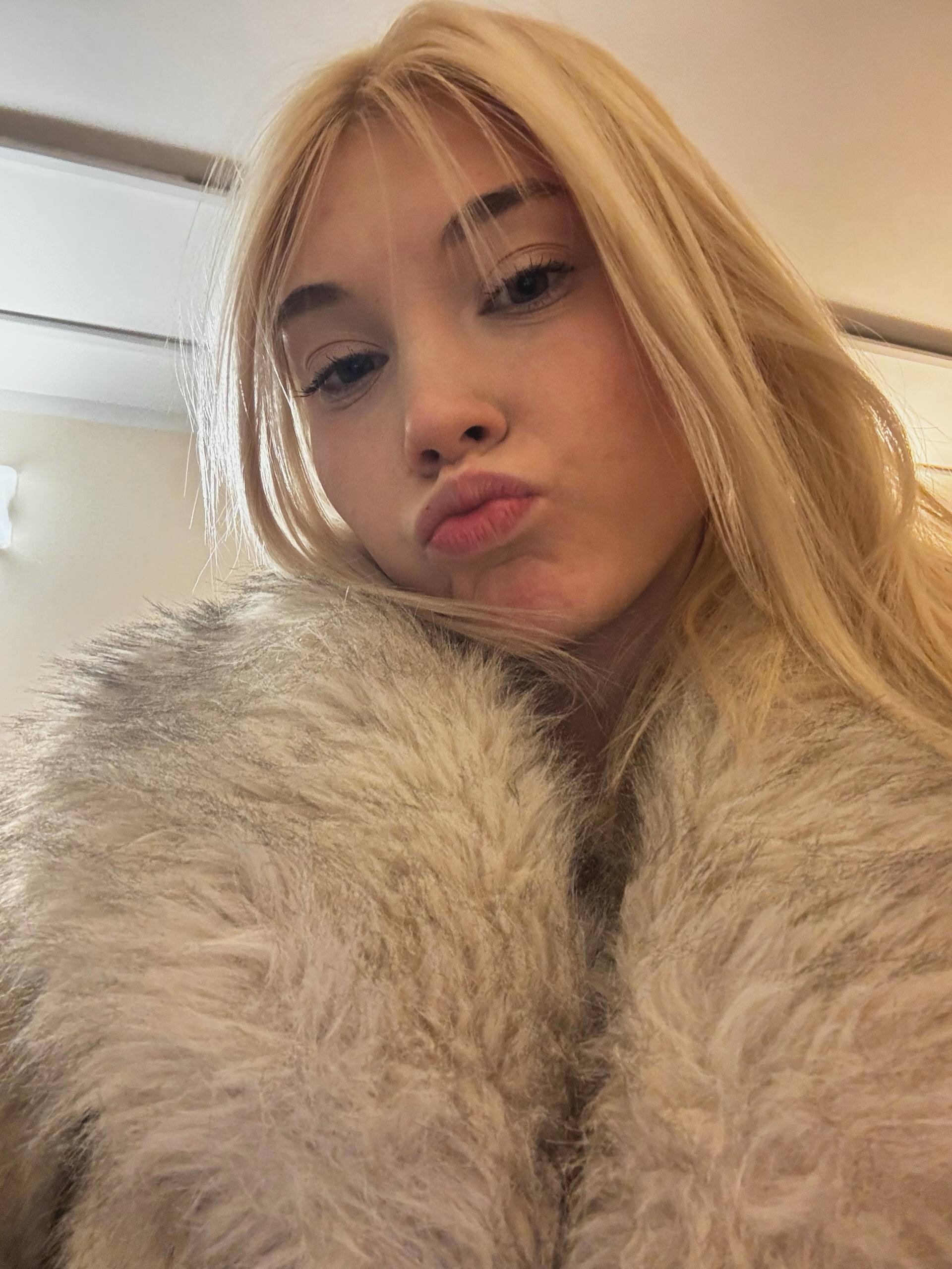 XXX Porn Photo of Nude LlsabethHaze 4