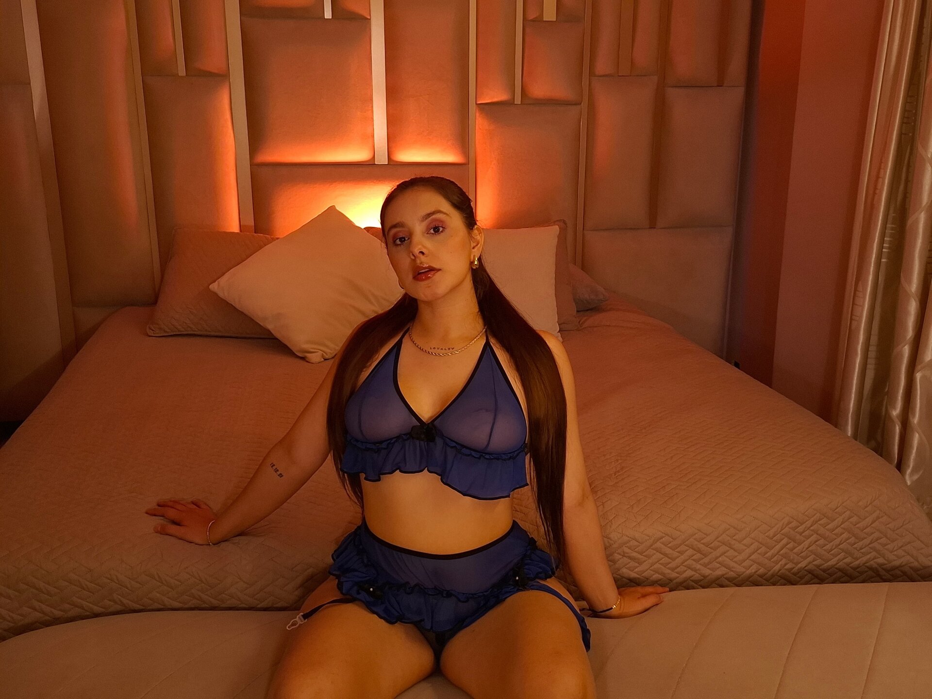 XXX Porn Photo of Nude Mia_Rouse9 12