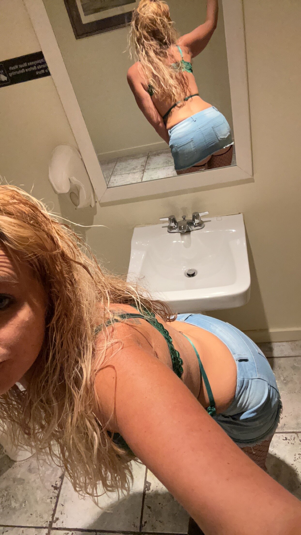 XXX Porn Photo of Nude CountrySwingers1987 5