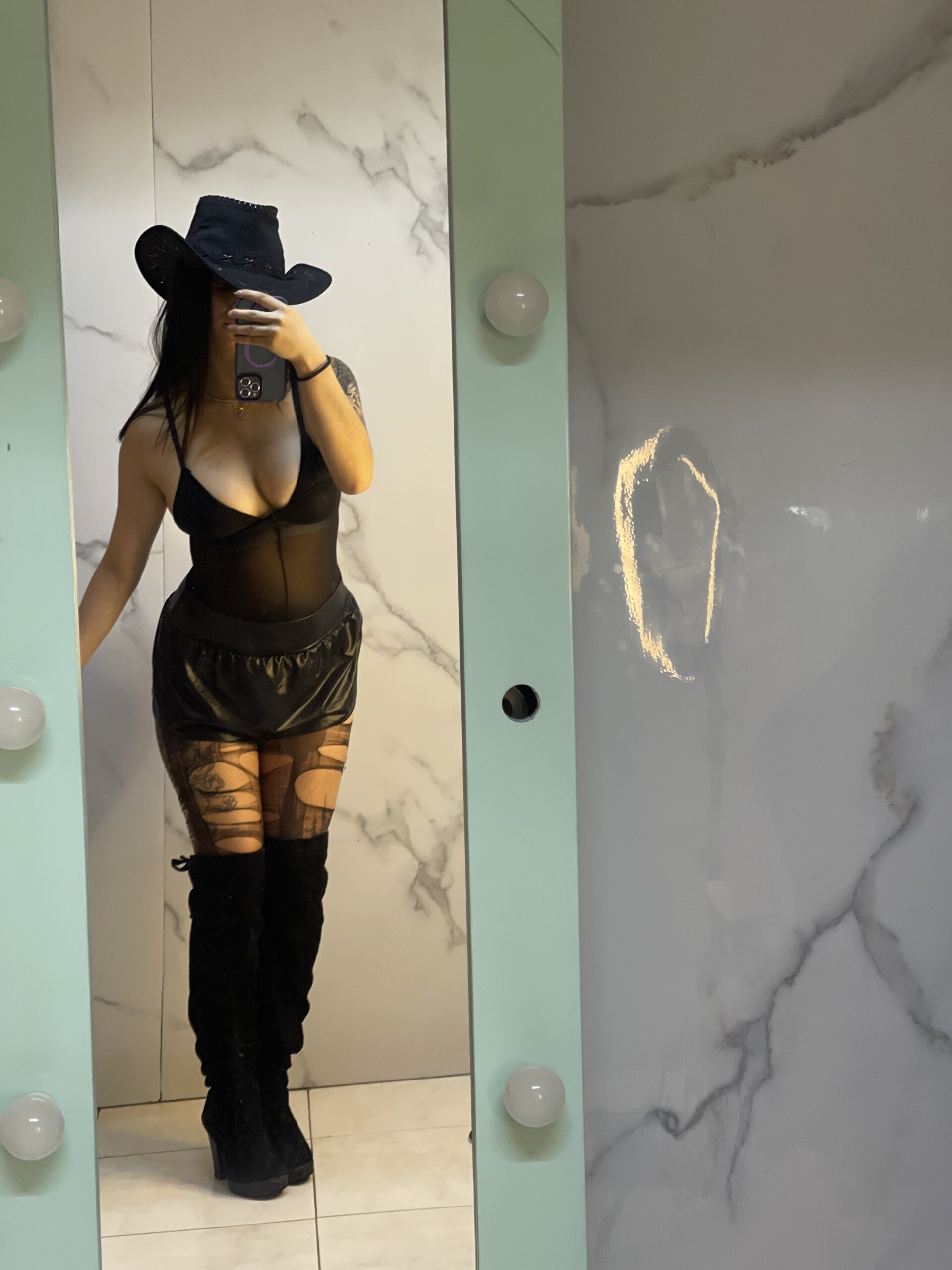 XXX Porn Photo of Nude allyssa_bellini_s 20
