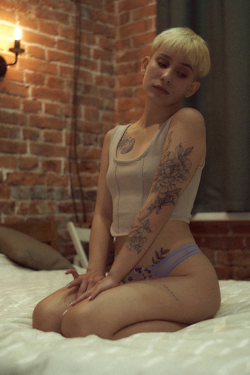 XXX Porn Photo of Nude AlbyDengrov 8