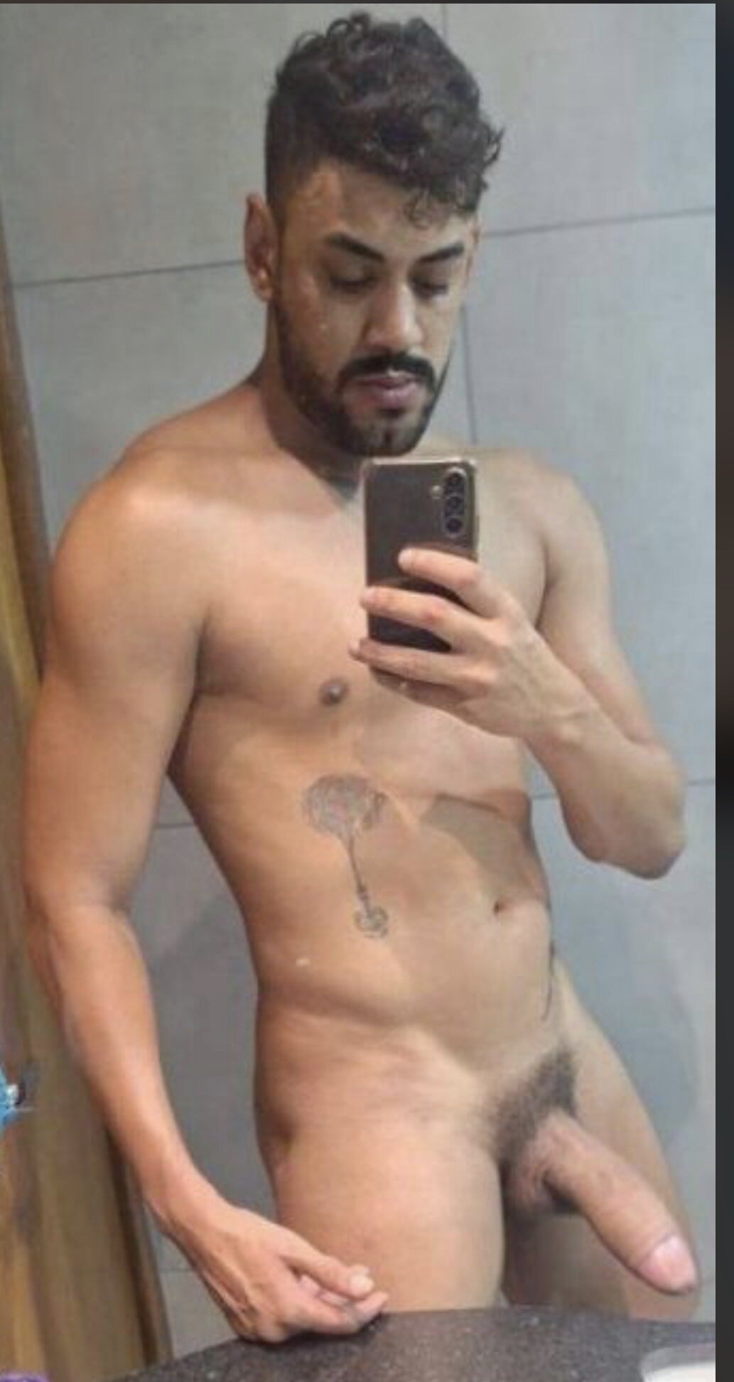 XXX Porn Photo of Nude XXLatinoActorr 2