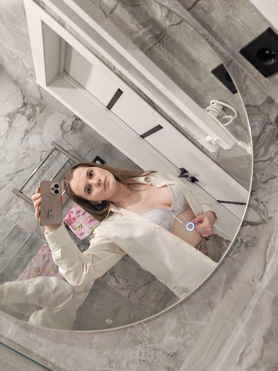 XXX Porn Photo of Nude LuannaPetru 1