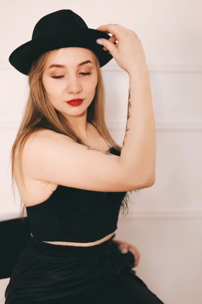 XXX Porn Photo of Nude BobbieNibbe 14