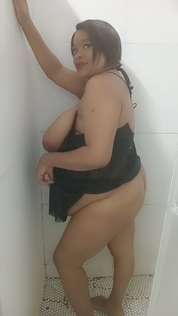 XXX Porn Photo of Nude BUSTYQUEENK 6