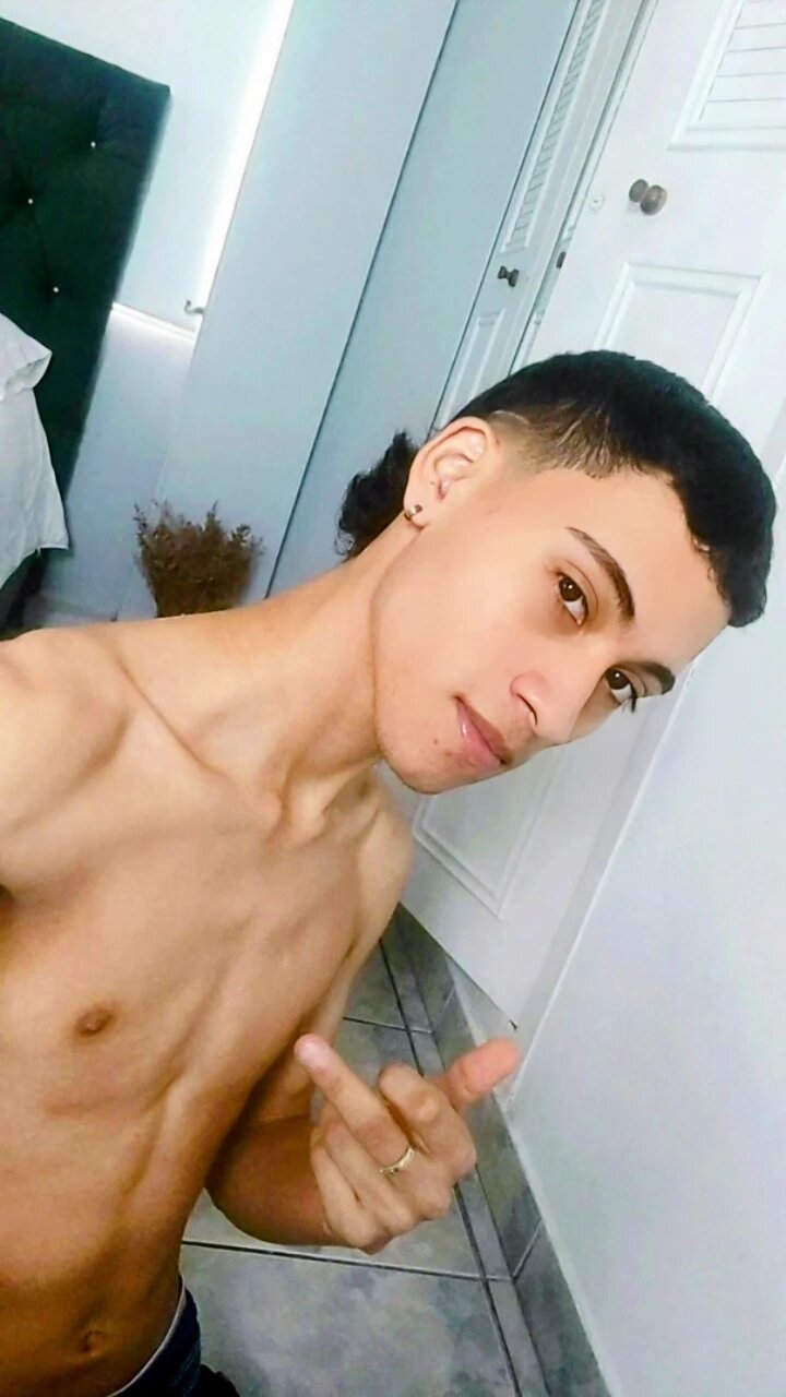 XXX Porn Photo of Nude yulian_vasquez 7