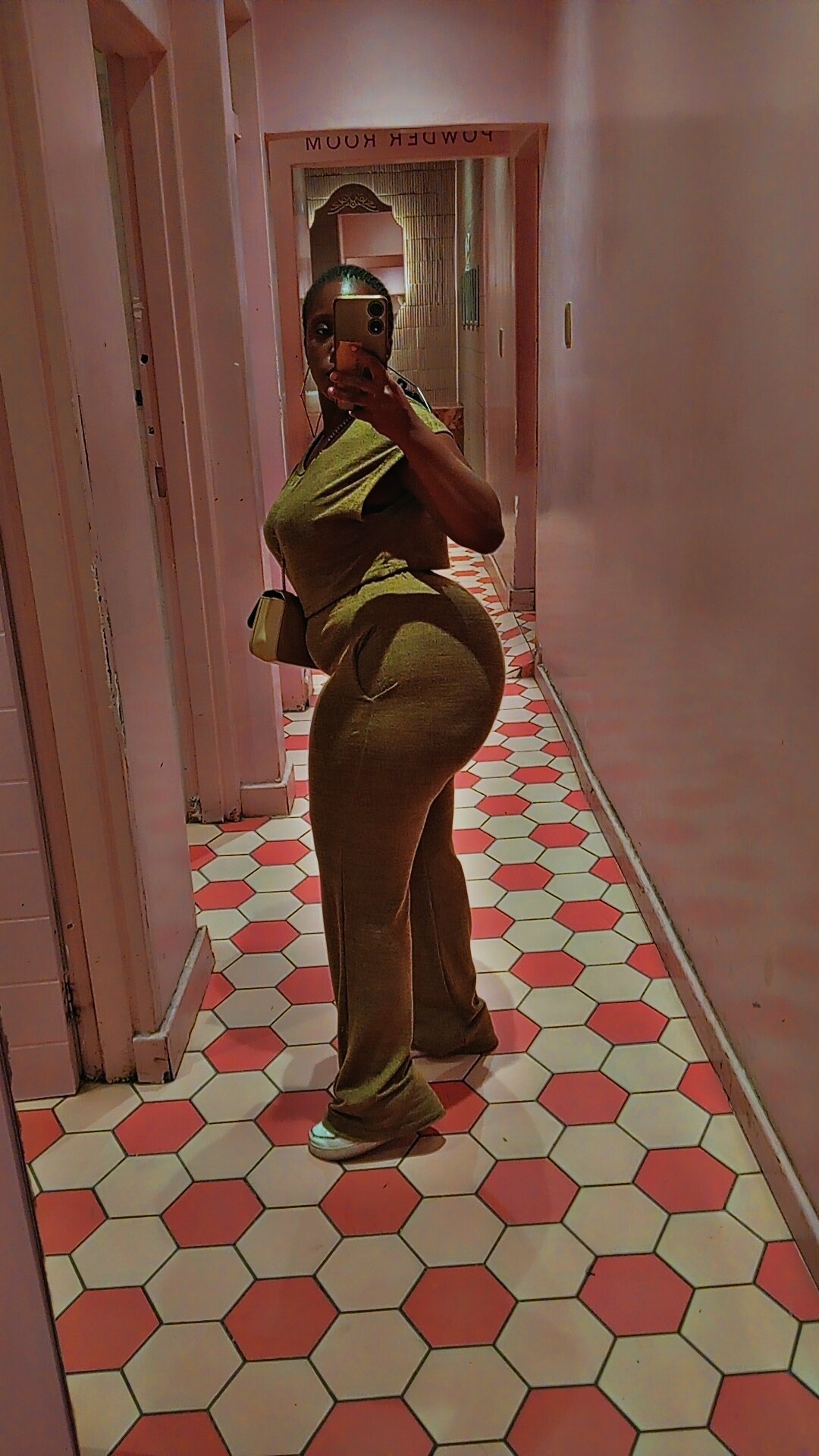 XXX Porn Photo of Nude FatAssMomma 1