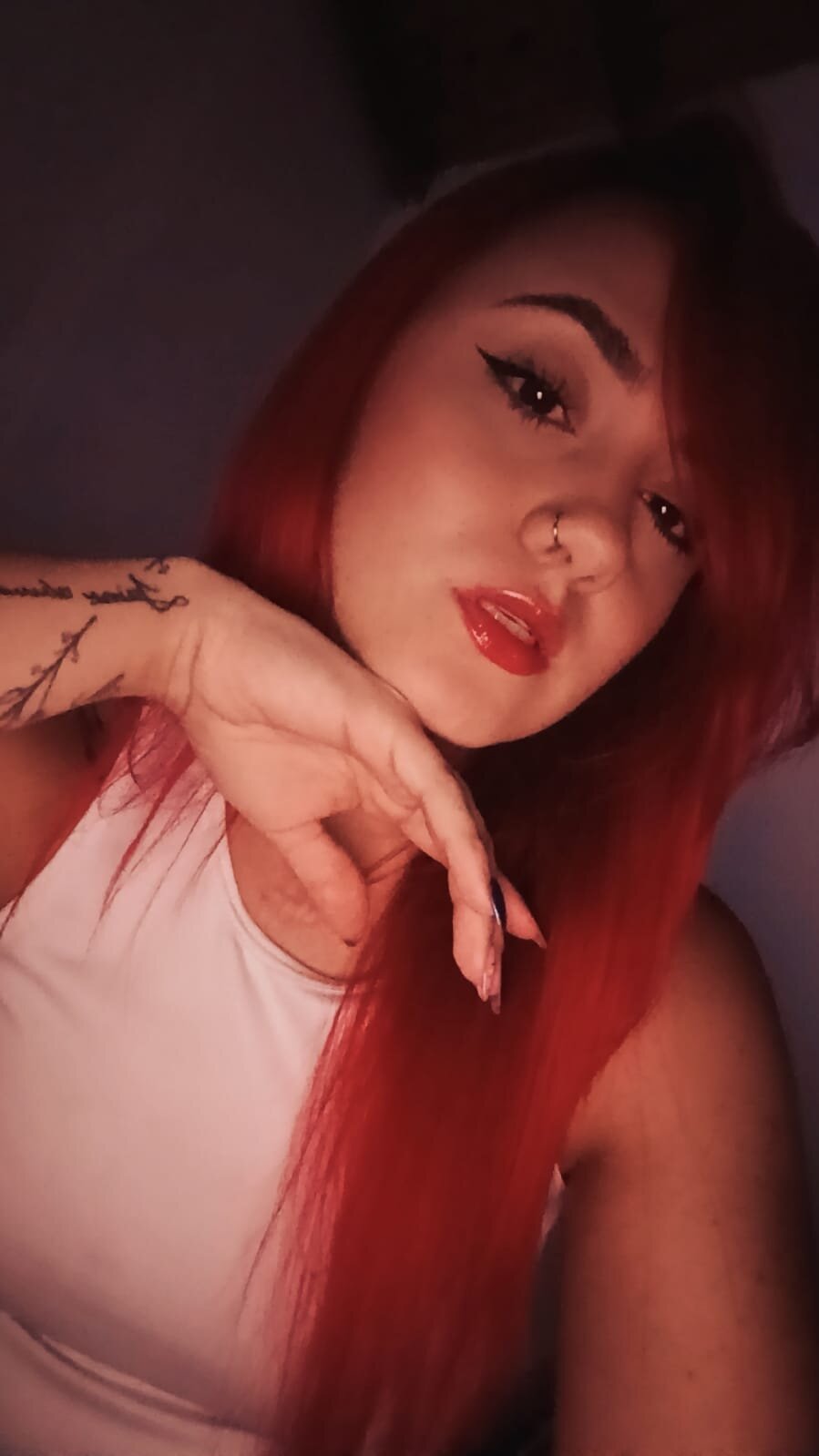 XXX Porn Photo of Nude Victoriared_x 2