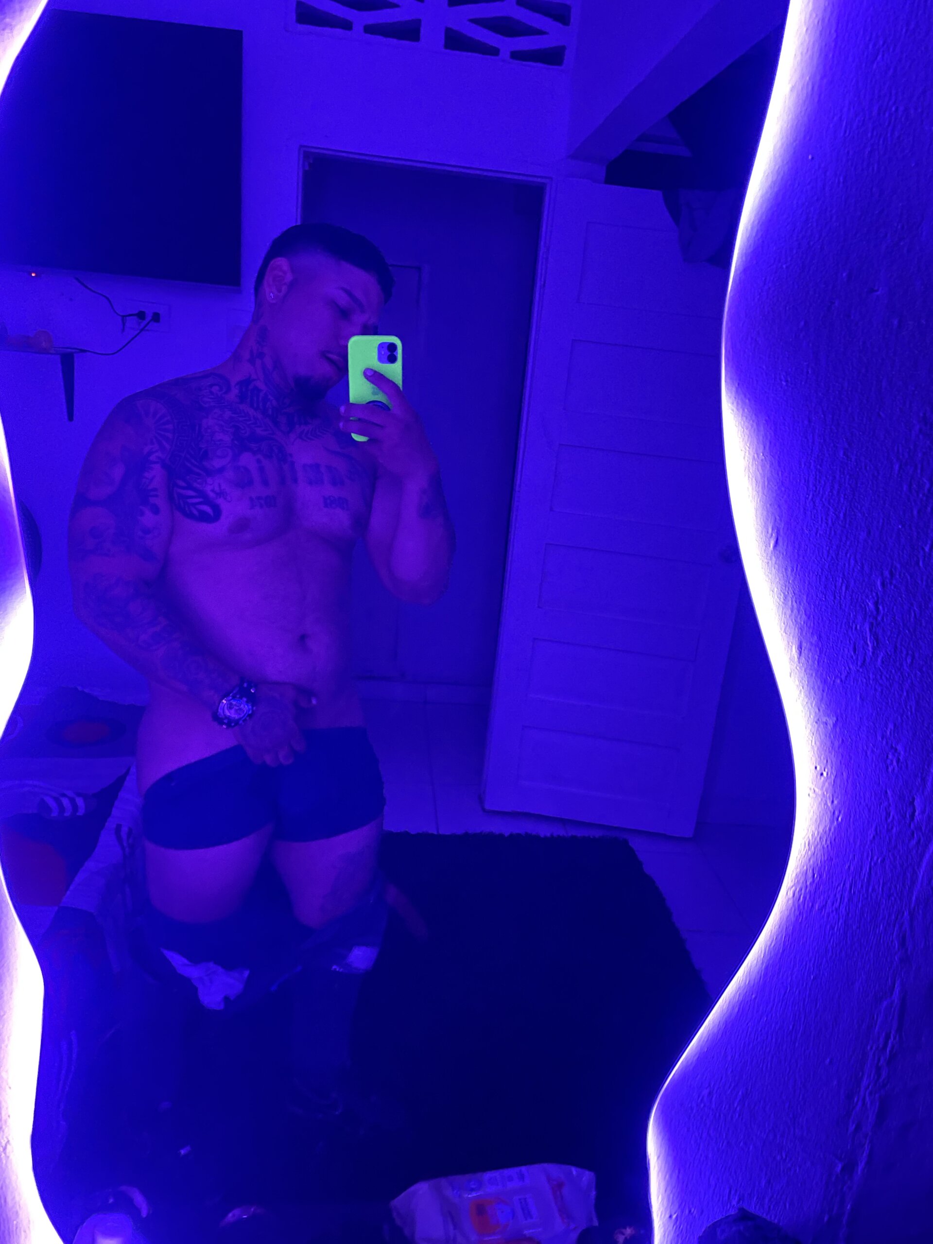XXX Porn Photo of Nude vrgota_ 5