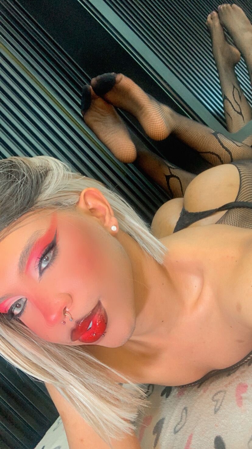 XXX Porn Photo of Nude AndyBlake_ 214