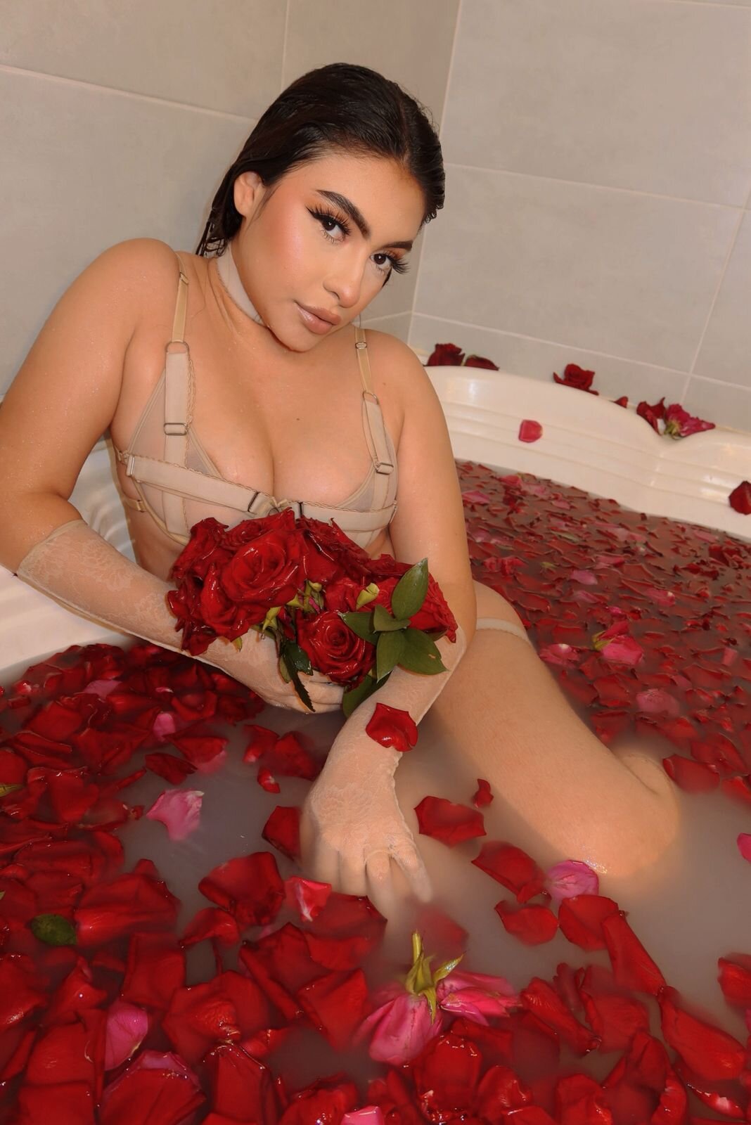 XXX Porn Photo of Nude Maya_vexx 23