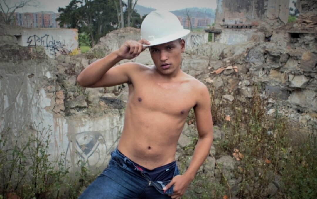 XXX Porn Photo of Nude jhonedinsonhot 5