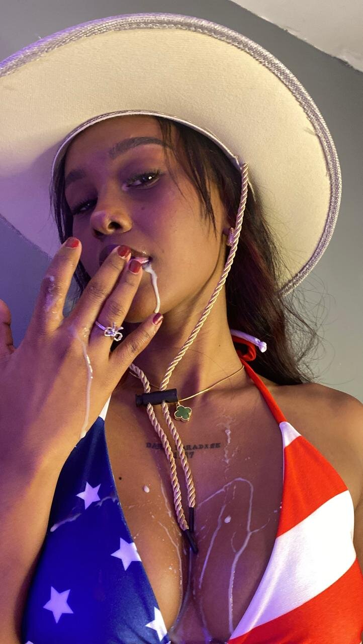 XXX Porn Photo of Nude Zhara_Lenoire 1