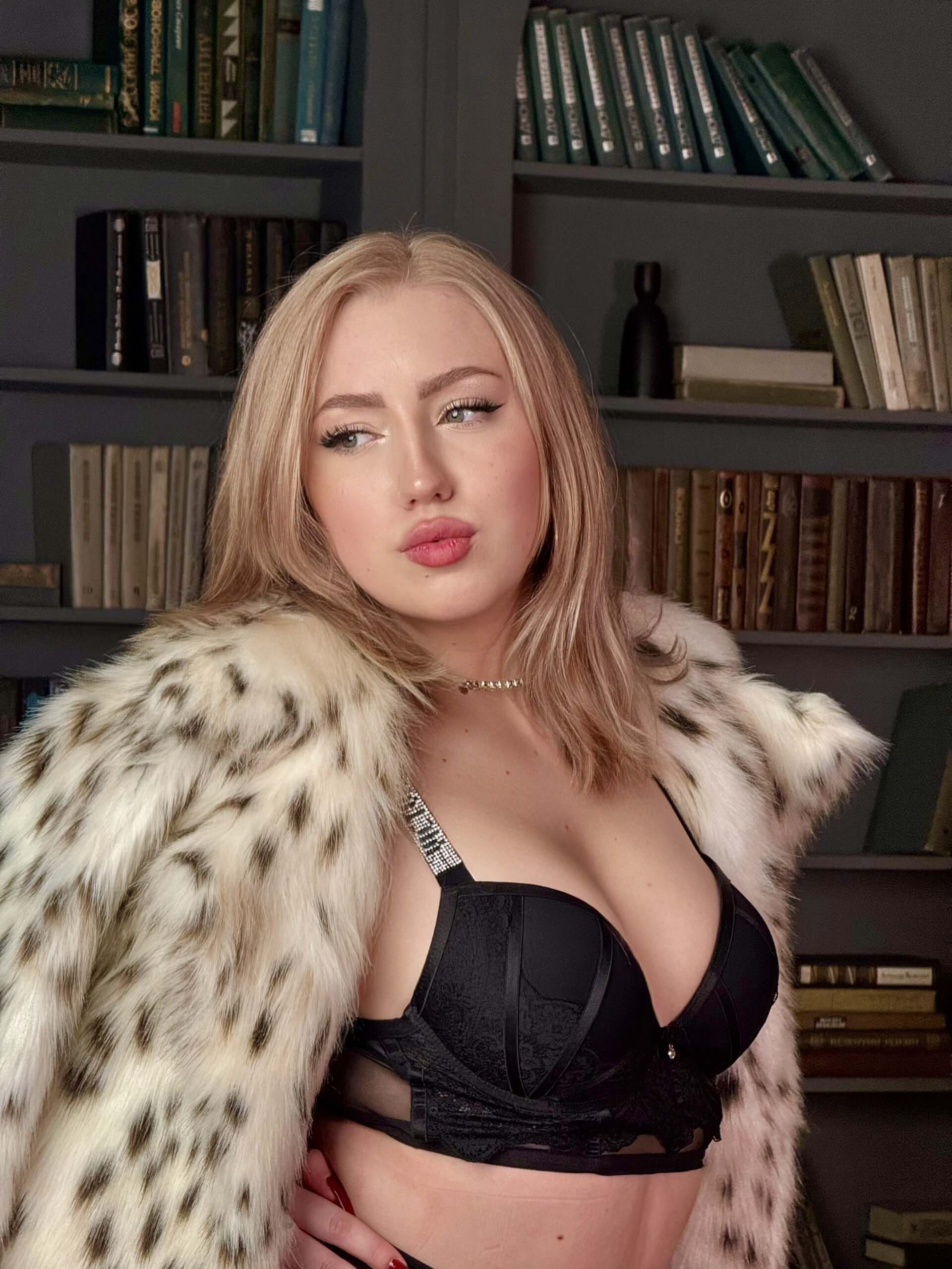 XXX Porn Photo of Nude Jenny_luve 25