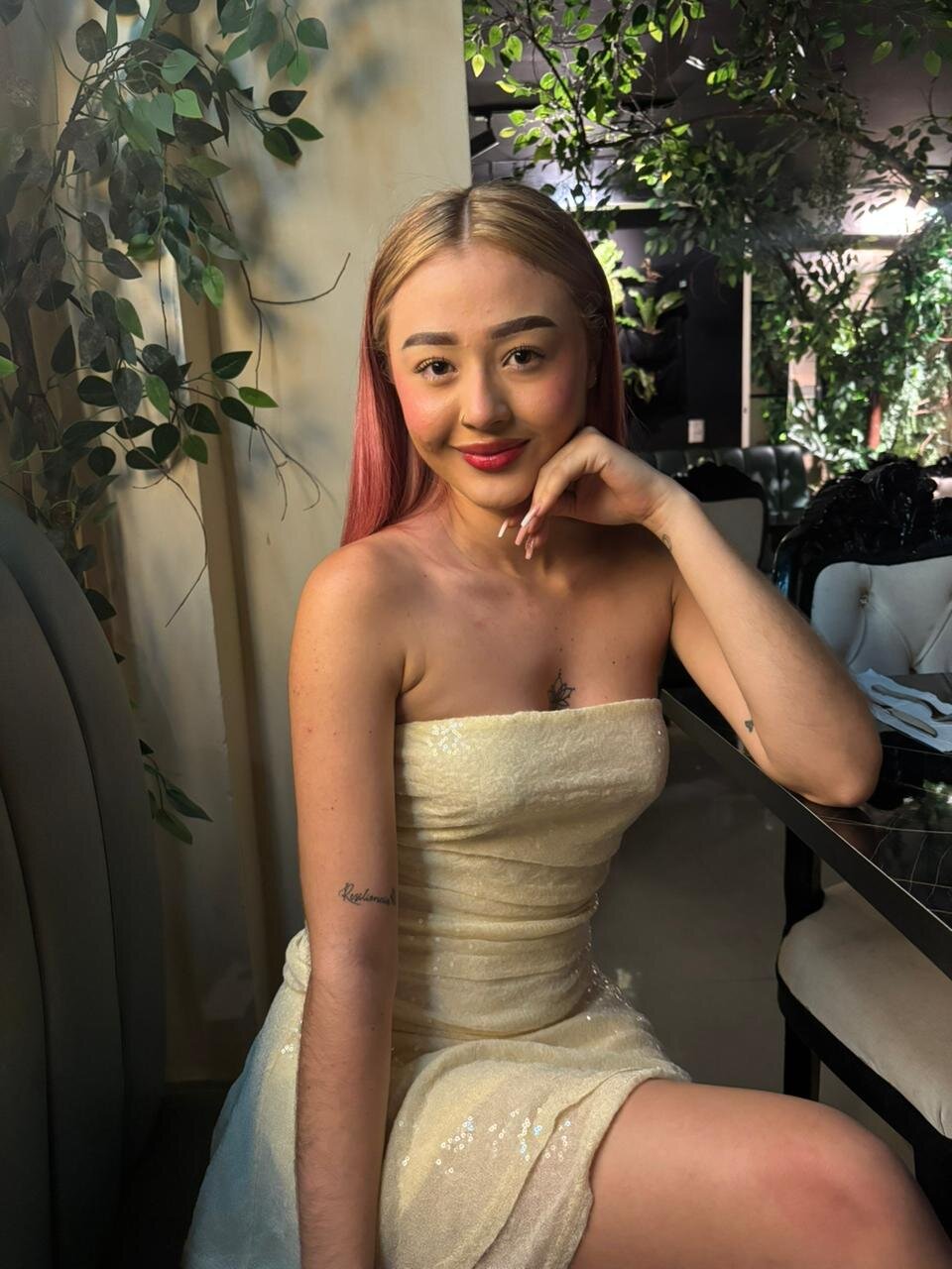XXX Porn Photo of Nude kiara_mils 9