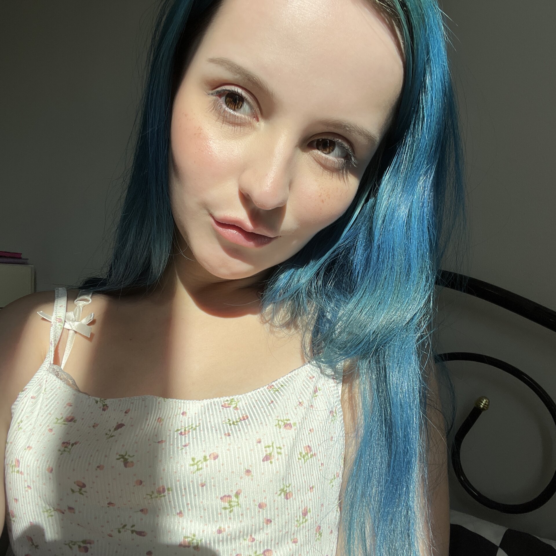 XXX Porn Photo of Nude bumble_bee 1