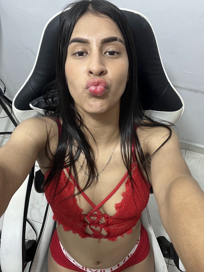XXX Porn Photo of Nude sofixskinny23 10