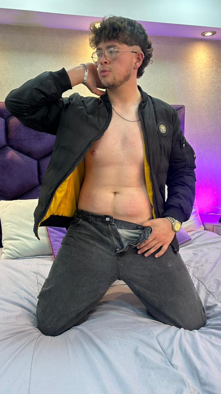 XXX Porn Photo of Nude Noah_Wiliams 2