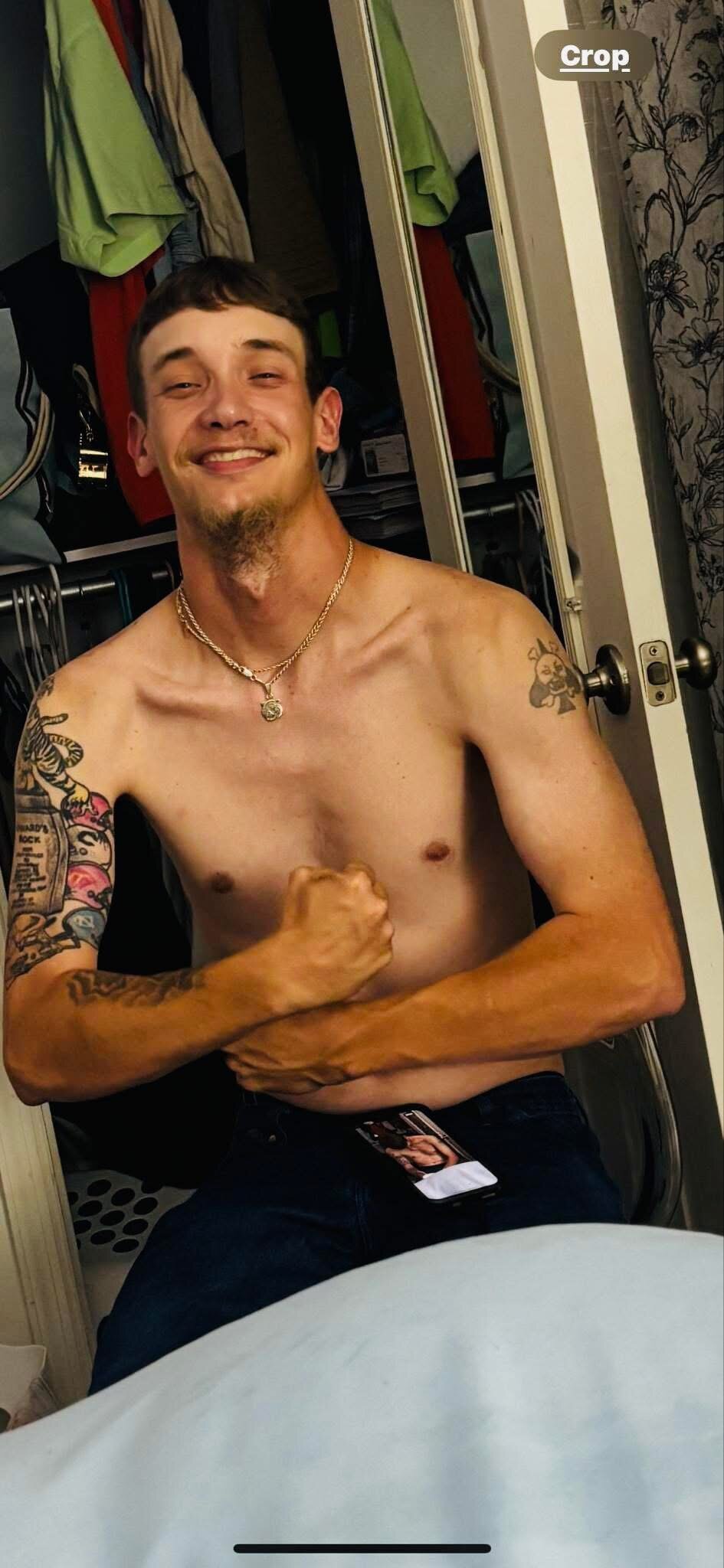 XXX Porn Photo of Nude YourFavoriteMan 5