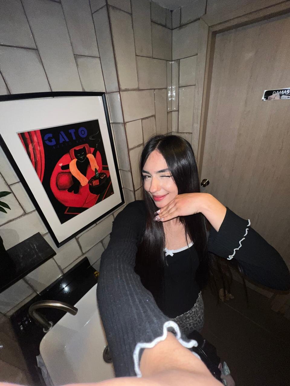 XXX Porn Photo of Nude valen_rendon 14