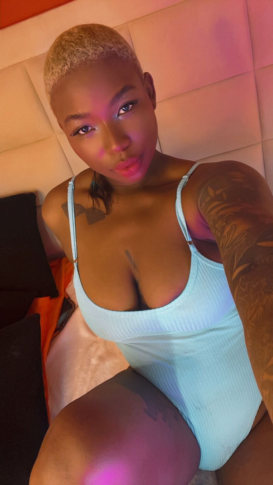 XXX Porn Photo of Nude KenyaMystic 190