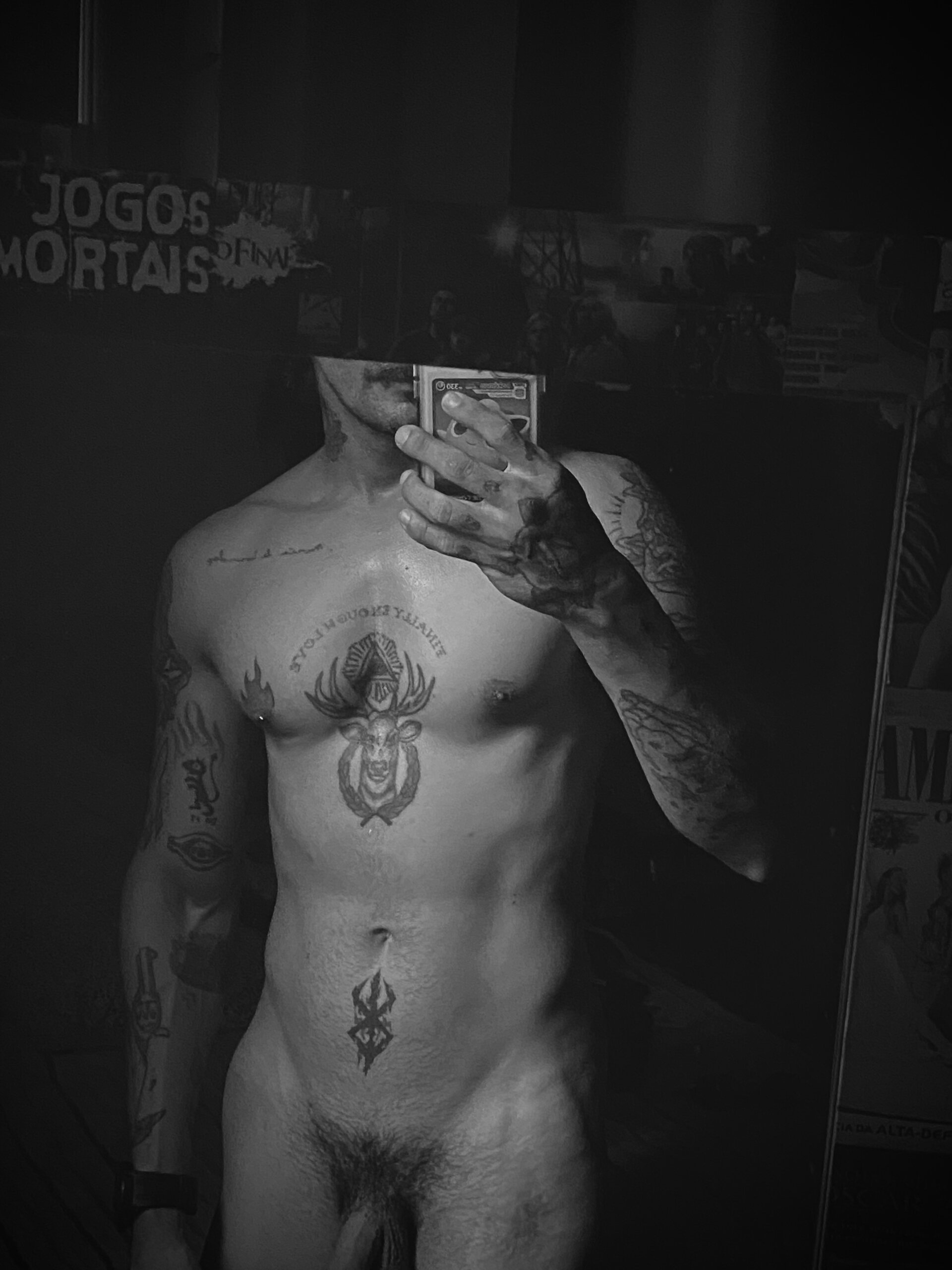 XXX Porn Photo of Nude gaymer4i20 4