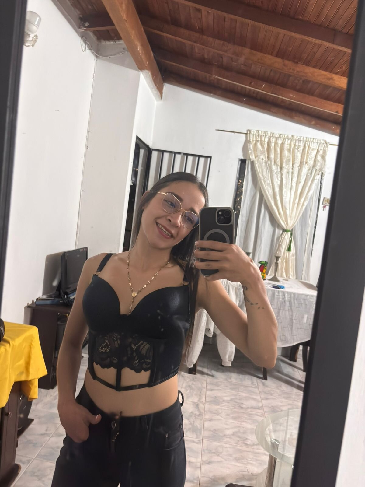 XXX Porn Photo of Nude abi_rose2 4