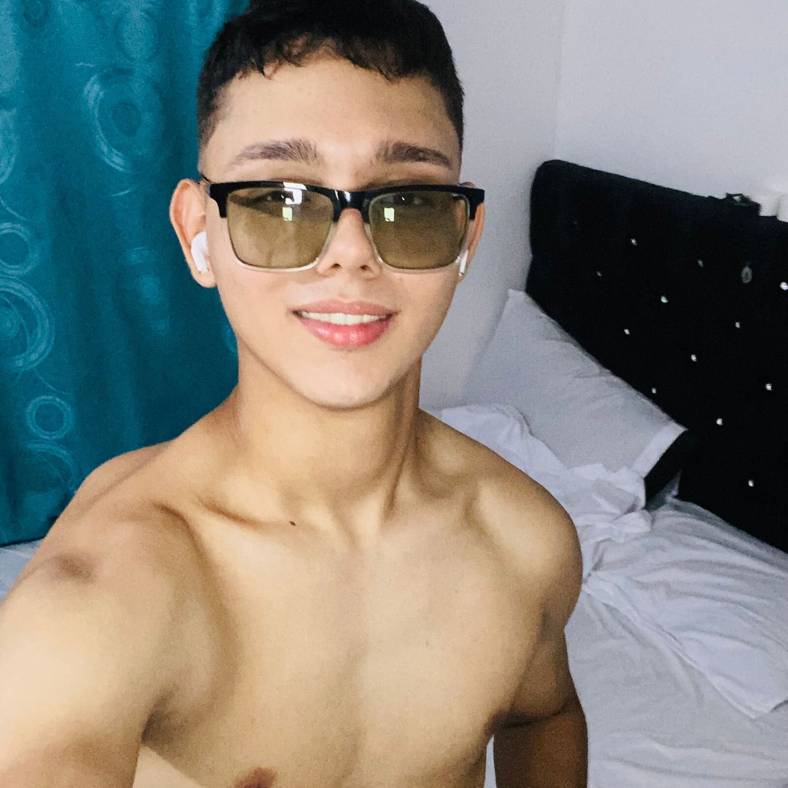 XXX Porn Photo of Nude AaronLogann 4