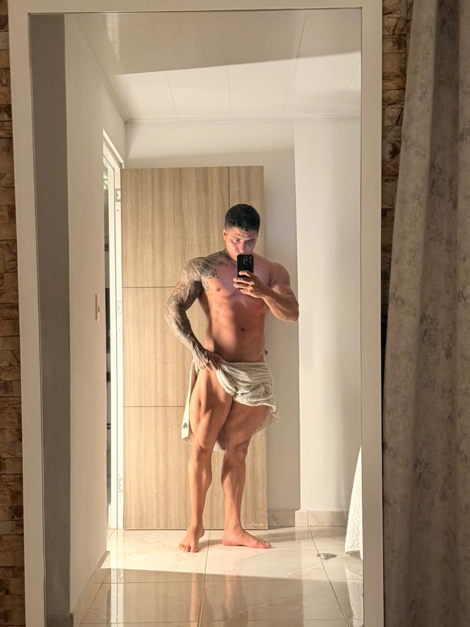 XXX Porn Photo of Nude Maximoscott 21