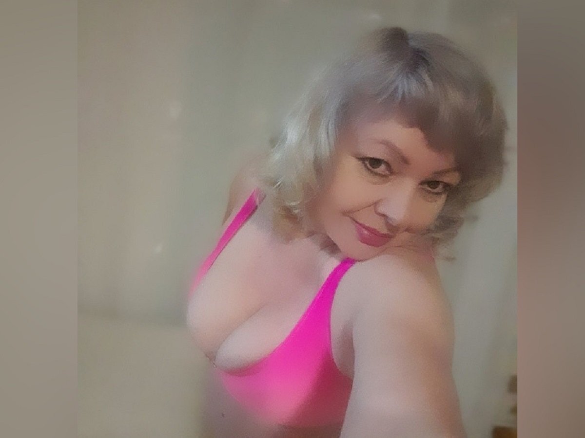 XXX Porn Photo of Nude EvelynLoveShy 4