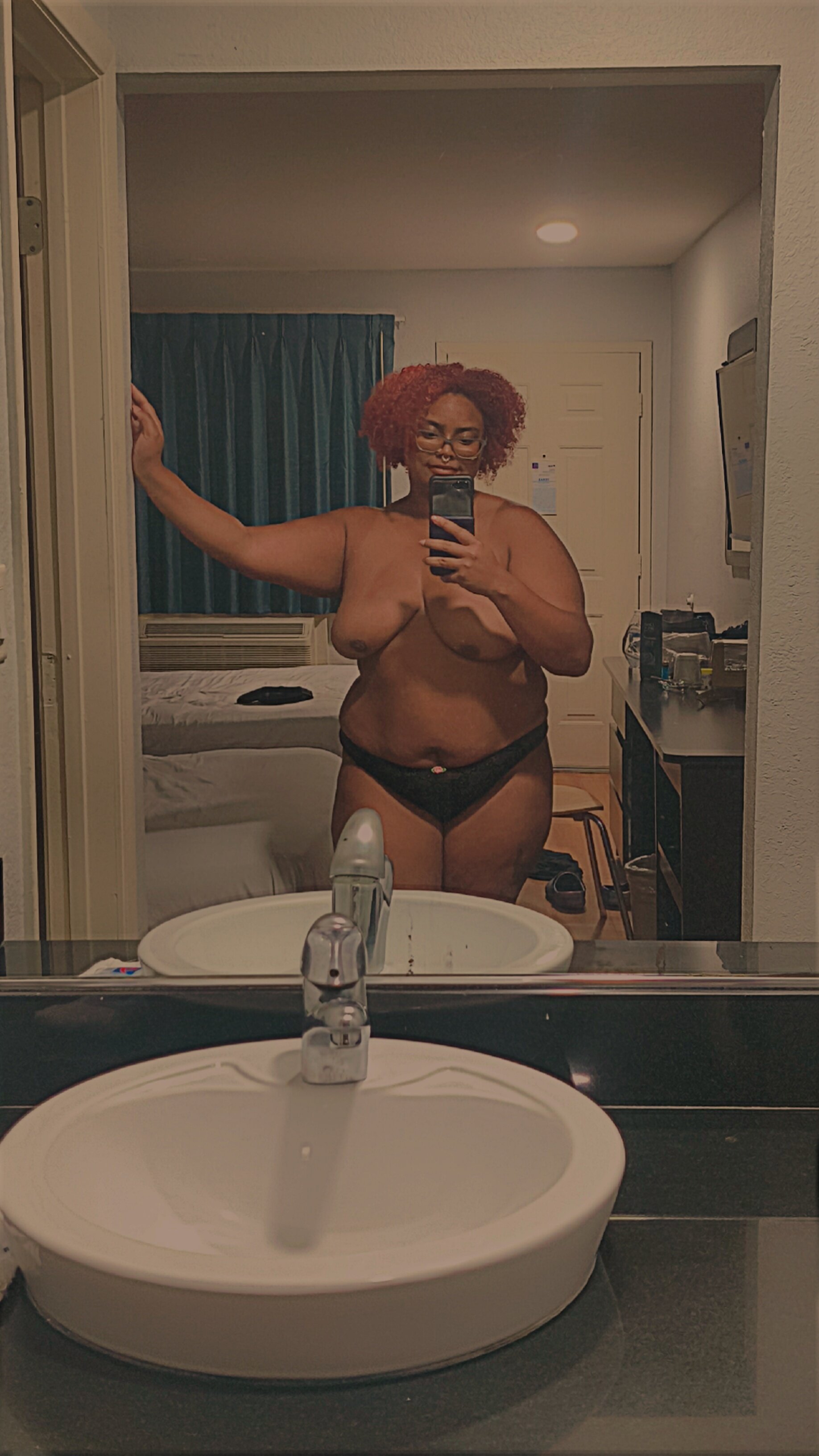 XXX Porn Photo of Nude Peachii69 8
