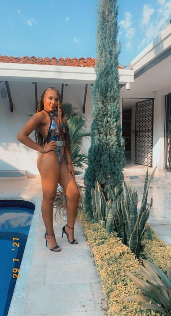 XXX Porn Photo of Nude GiuliaCash 5