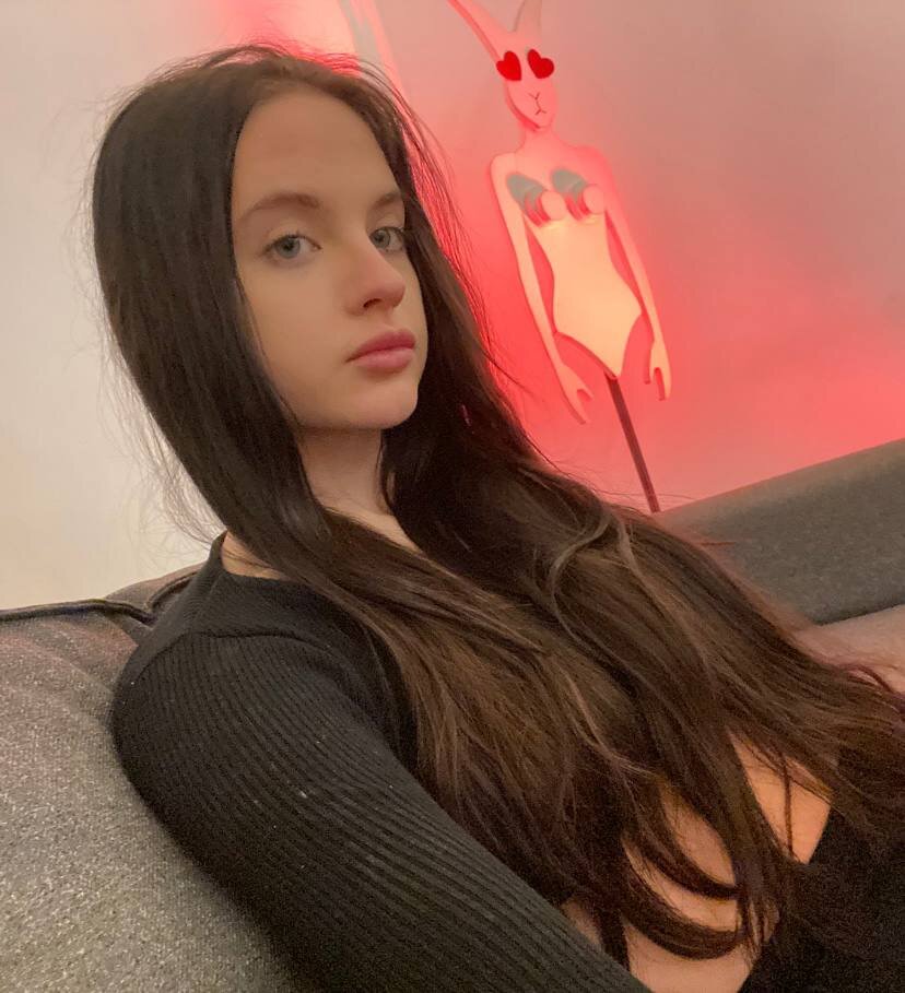 XXX Porn Photo of Nude AriaThorn 3