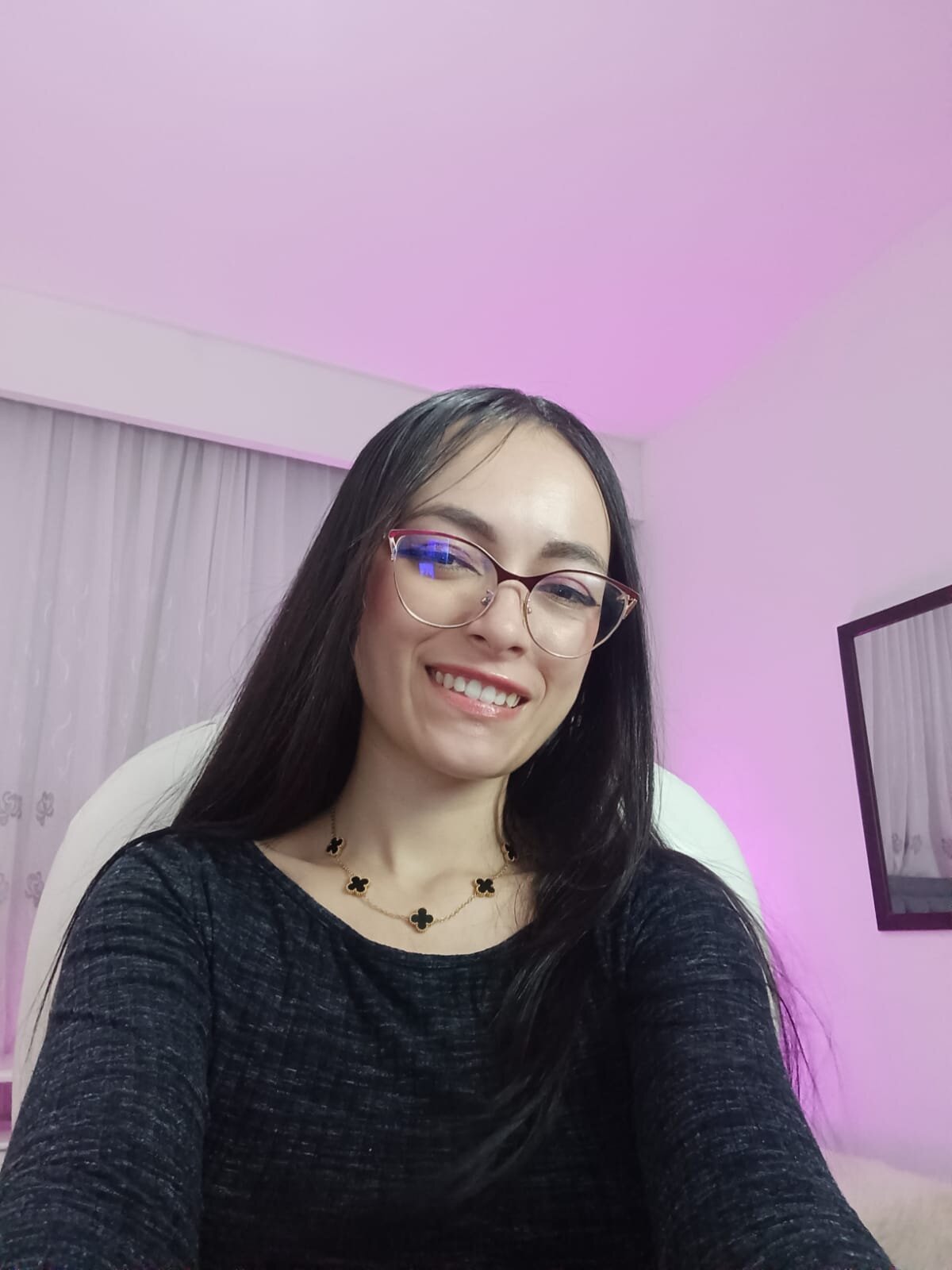 XXX Porn Photo of Nude VictoriaPiercee 2