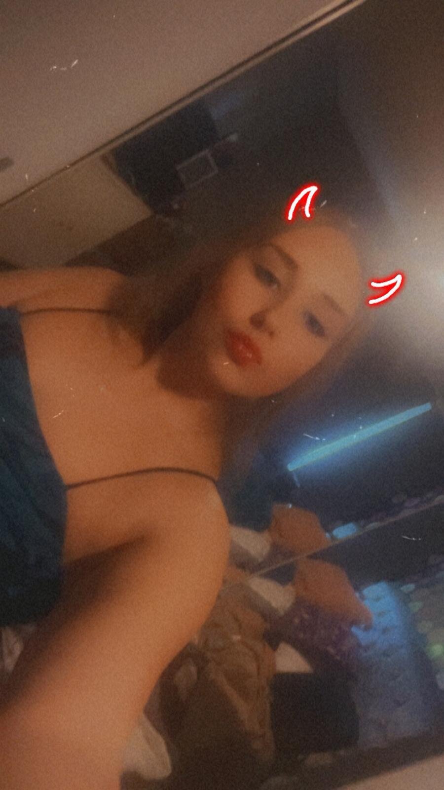 XXX Porn Photo of Nude Rosedreamyxo 7