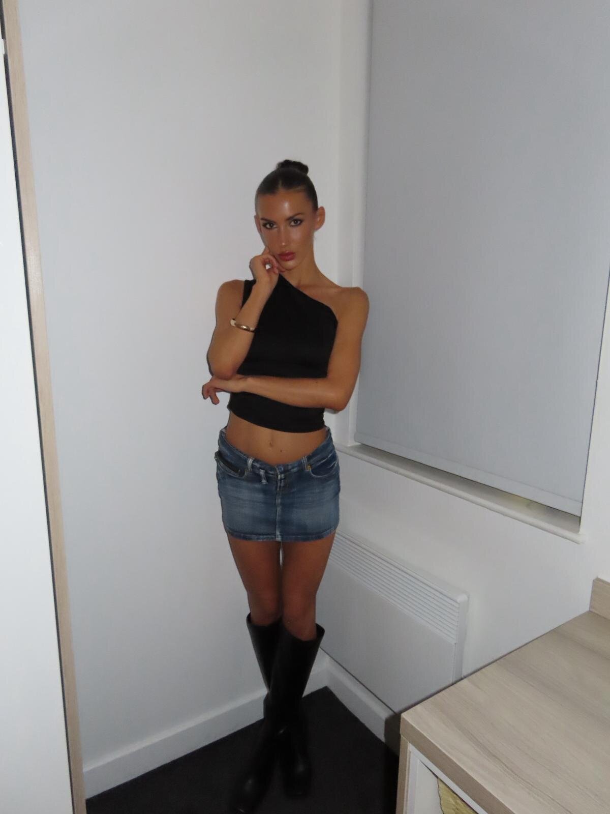 XXX Porn Photo of Nude MilaRenee 14