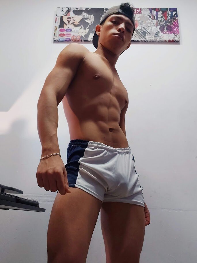 XXX Porn Photo of Nude littleyork 16
