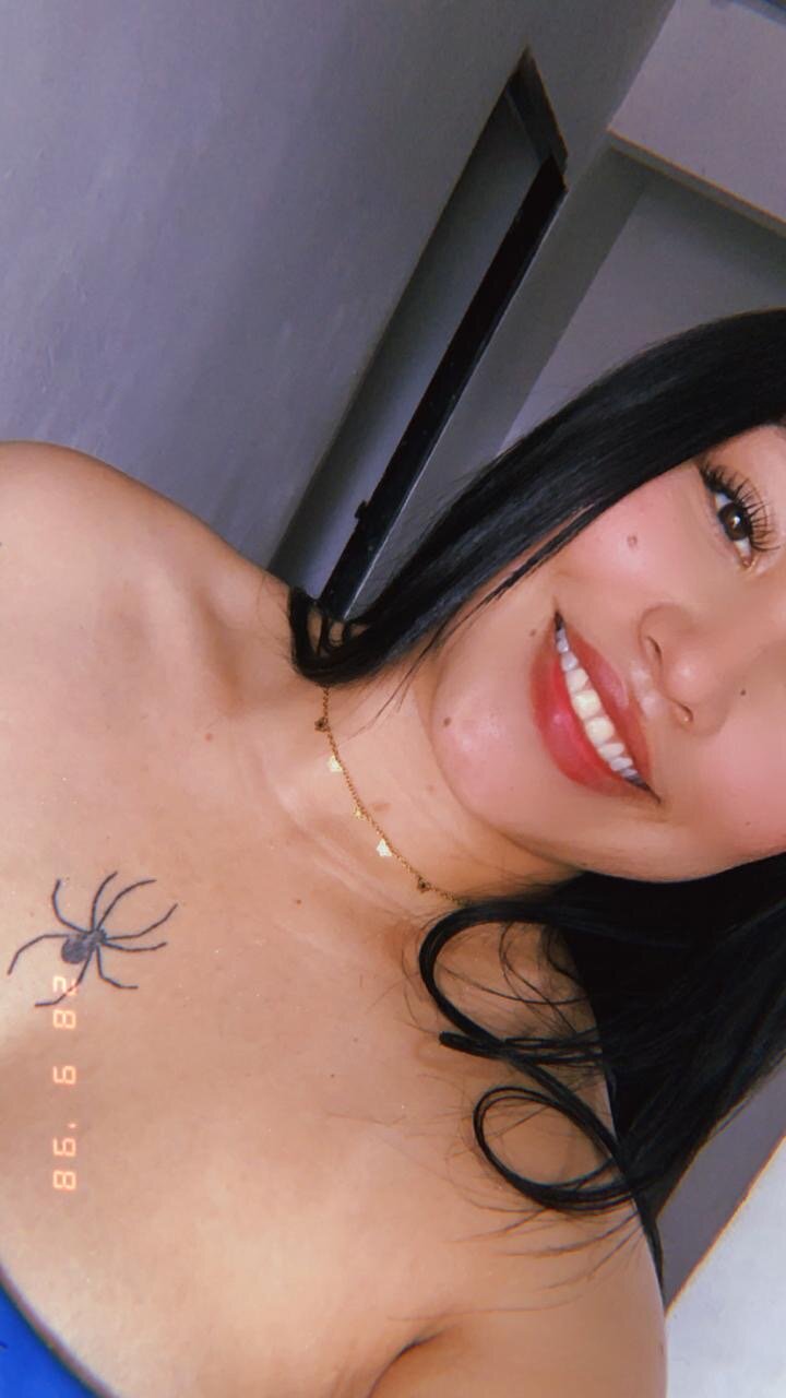 XXX Porn Photo of Nude Vickybon 4