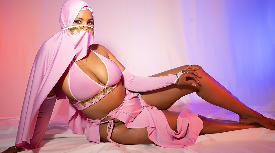 XXX Porn Photo of Nude aishaa_boobs 10