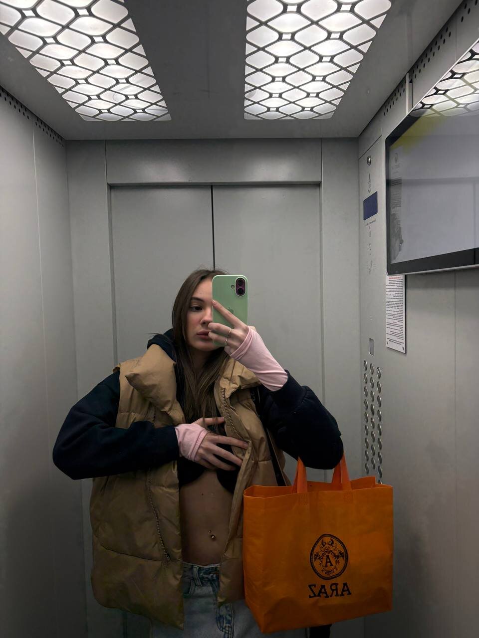 XXX Porn Photo of Nude ShaeHeeter 85