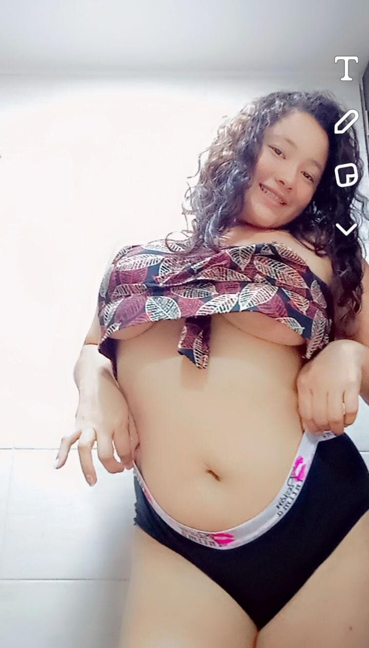 XXX Porn Photo of Nude carlin_gimenes 2
